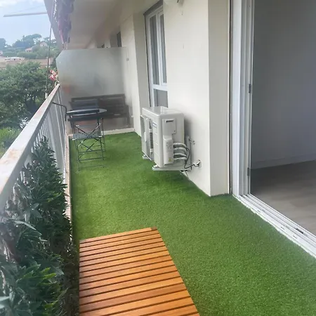 Joli 3 Pieces Climatise Parking Proche Des Plages *